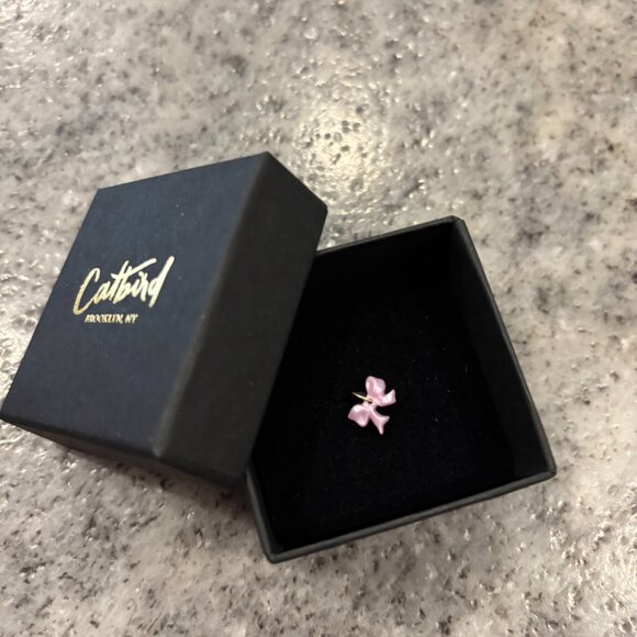 Catbird Limited Edition "Vintage" Pink Bow Charm with a 14k gold bail - Picture 2 of 3